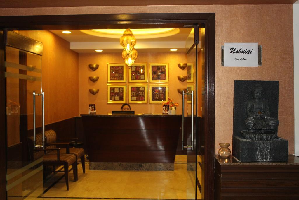 The Golden Plaza Hotel Панчкула Екстер'єр фото