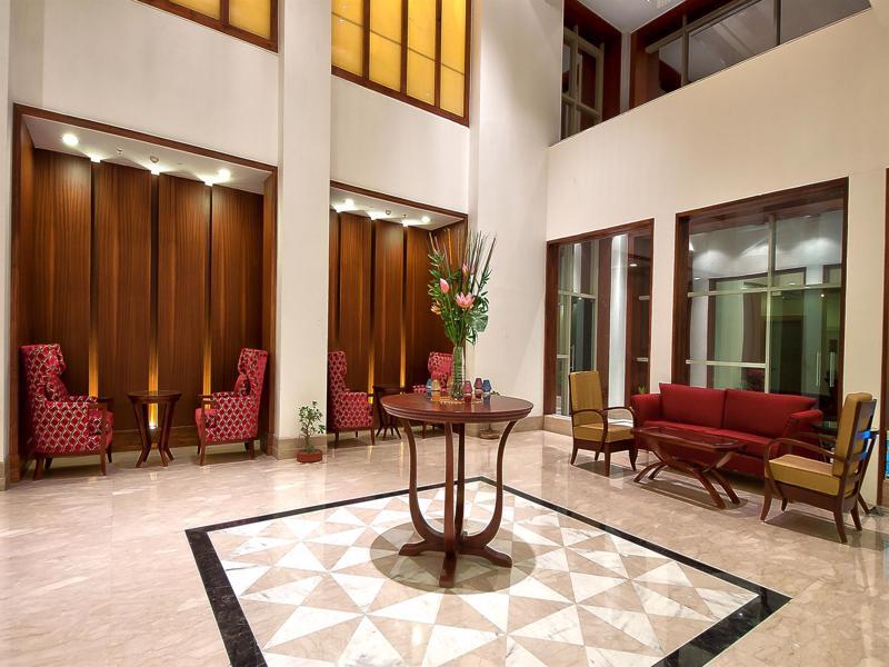 The Golden Plaza Hotel Панчкула Екстер'єр фото